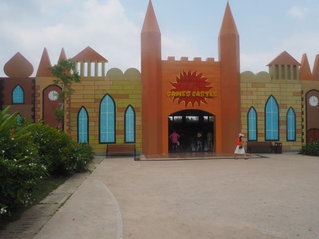 GAME CENTER